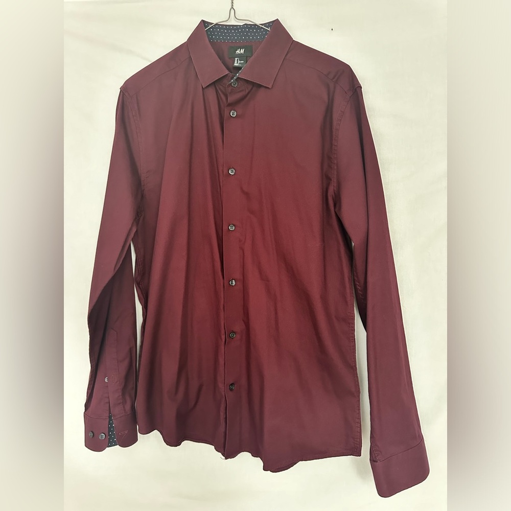 Men’s Burgundy long sleeve button-down worn once on film set. HM looks new.